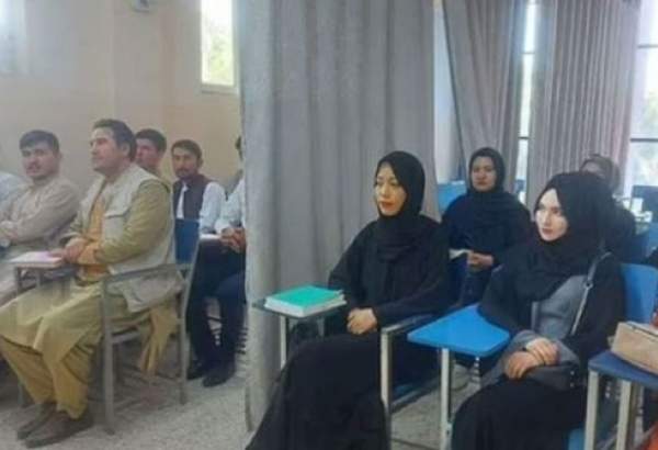 اساتذة يستقيلون احتجاجاً على تعيين شاب غير مؤهل علمياً رئيساً لجامعة كابول
