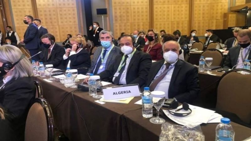 نواب جزائريون يرفضون الجلوس خلف وفد صهيوني بمؤتمر في أثينا
