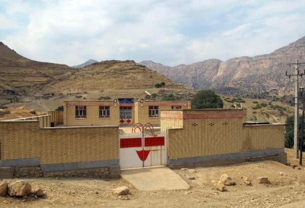 بنیاد برکت ۵۴ مدرسه و ۴۰۰ خانه آسیب‌دیده زلزله اندیکا را بازسازی می‌کند