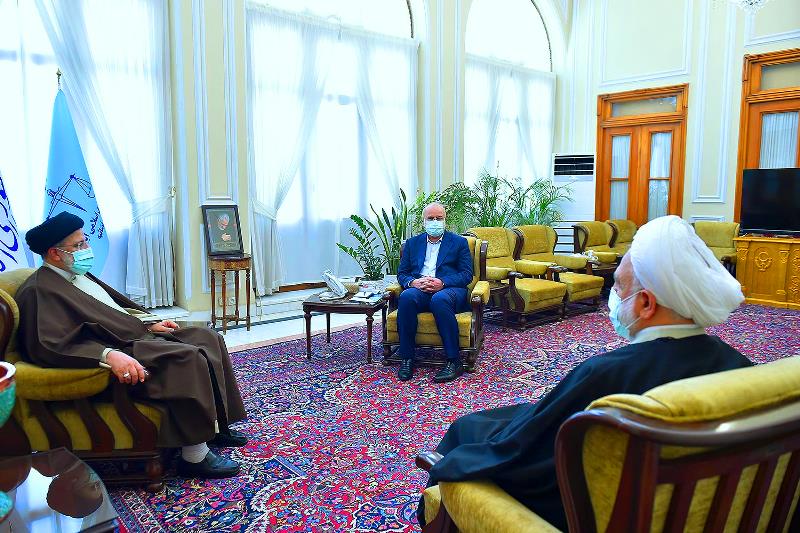 اجتماع رؤساء السلطات الثلاث في ايران للتباحث حول القضايا المهمة