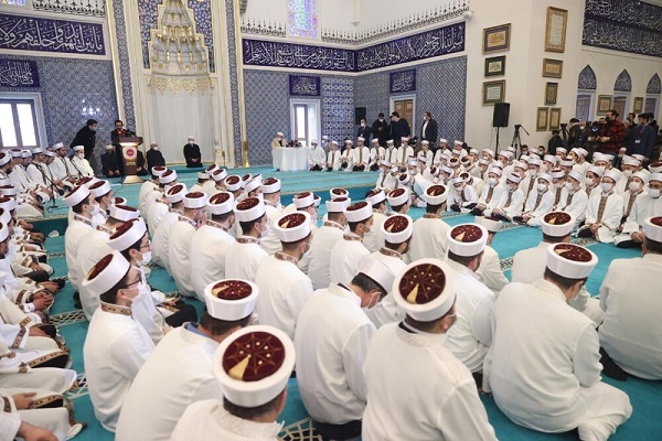 فارغ‌التحصیلی صدها حافظ قرآن در آنکارا + عکس