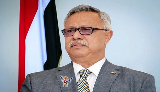 رئيس الوزراء اليمني يعزي حكومة إيران باستشهاد سفيرها في صنعاء إيرلو