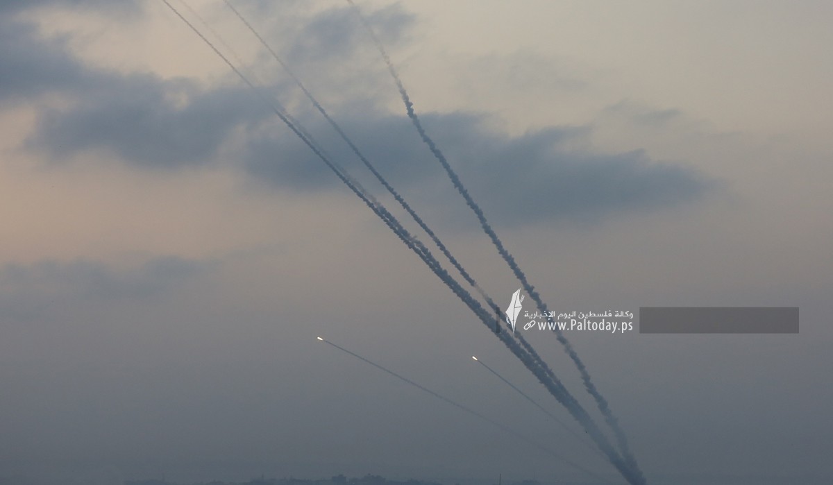 جيش الاحتلال يزعم صباح الیوم اطلاق صواريخ من غزة تجاه "تل أبيب"