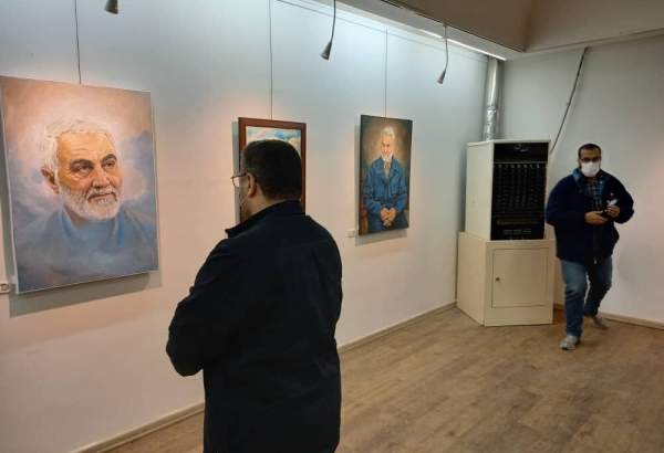 افتتاح نمایشگاه نقاشی با محوریت شهید سلیمانی در مشهد
