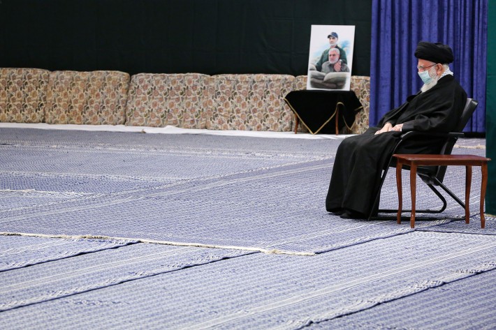 إحياء الليلة الثانية من "الليالي الفاطمية" بحضور قائد الثورة الاسلامية  