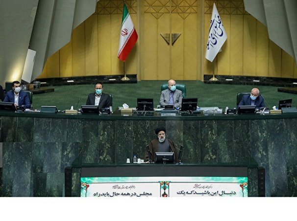 الرئيس الايراني: صادرات النفط والمكثفات الغازية ازدادت رغم التهديدات والحظر