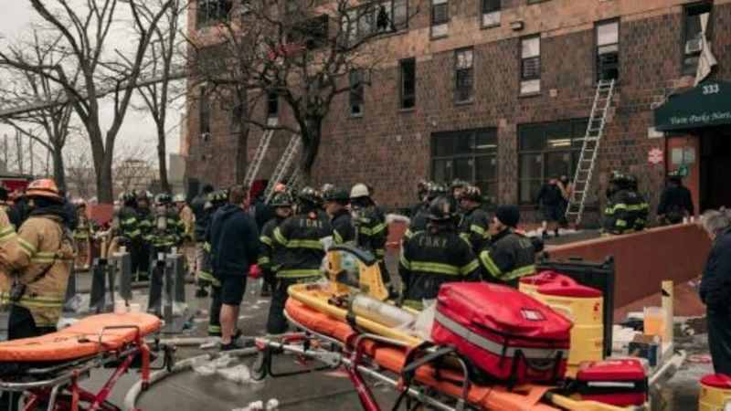 19 قتيلاً وعشرات المصابين بحريق في نيويورك  