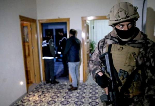 بازداشت ۱۷ تروریست‌ داعشی در ترکیه