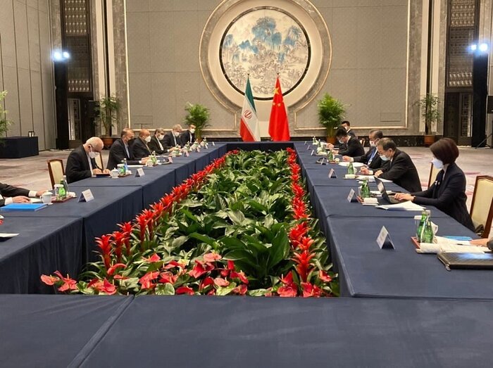 وزيرا خارجية ايران والصين يبحثان تعزيز العلاقات الثنائية
