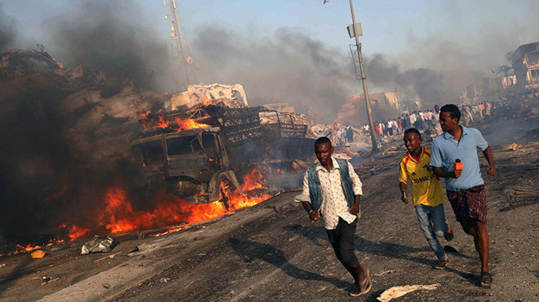 إصابة متحدث باسم الحكومة الصومالية جراء تفجير انتحاري