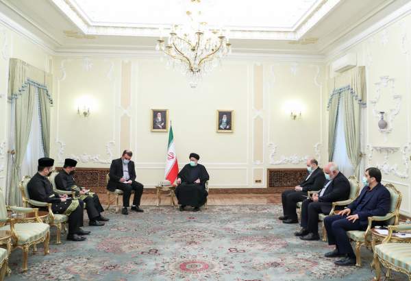Pres. Raisi highlights Iran seeking to expand interaction with all countries, neighbors, Muslims