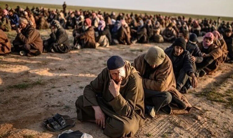 انتقال صدها نفر از سرکردگان داعش از زندان الحسکه به دیرالزور