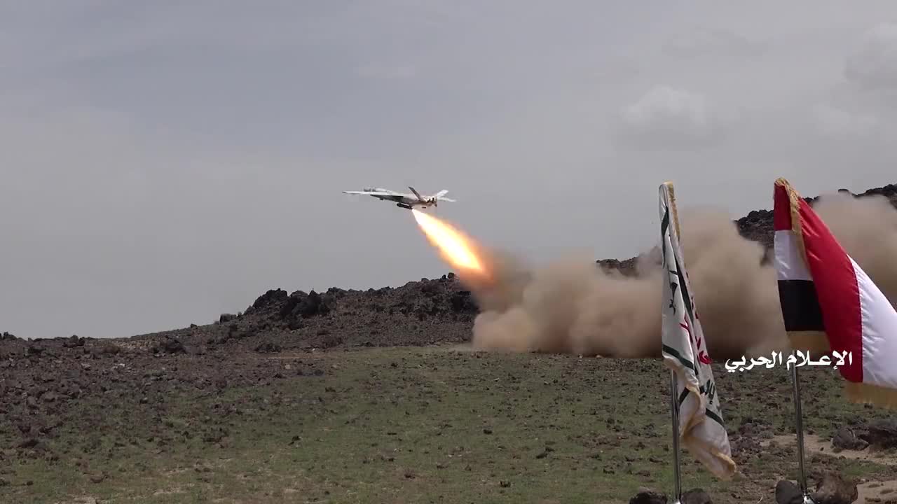 مشاهد إطلاق الطائرات المسيرة اليمنية في عمليات سابقة على العمقين السعودي والإماراتي  