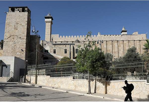 PLO raps Israel over banning Palestinians from Ibrahimi Mosque