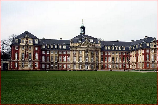 جامعة "مونستر" الألمانیة تنظم دورة حول الإسلام والقرآن