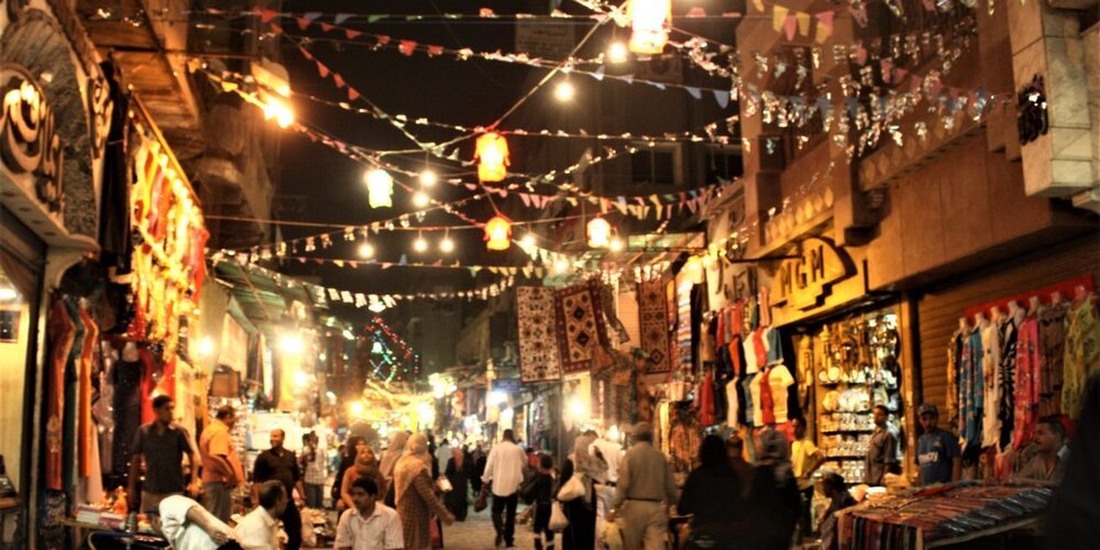 صورة أرشيفية لمظاهر الاحتفال بقدوم شهر رمضان في مصر