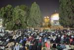 نحو 55 ألف مُصلٍ أدُوا مساء یوم الثلاثاء صلاة العشاء والتراويح في المسجد الأقصى  