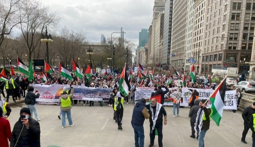 تظاهرة حاشدة في "شيكاغو" تنديدا بالاعتداءات الاسرائيلية على الفلسطينيين