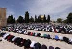 حضور ۱۵۰ هزار نمازگزار فلسطینی در نمازجمعه مسجد الاقصی