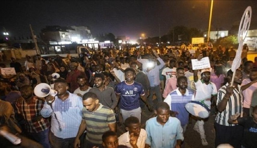 تظاهرات حاشدة في الخرطوم مطالبة بالحكم المدني و"محاسبة قتلة المتظاهرين"