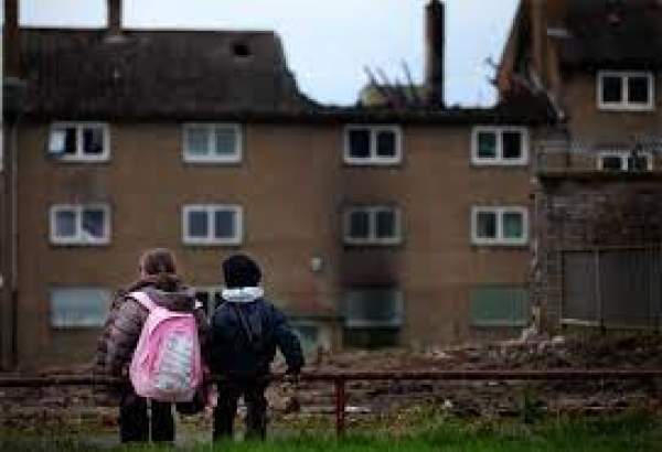 برطانیہ میں اگلے سال تک 5 لاکھ برطانوی بچے شدید غربت کا شکار ہونگے