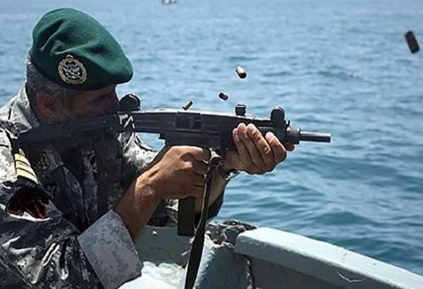 ایرانی بحریہ کی حفاظتی ٹیم  اور قزاقوں کے ساتھ جھڑپوں کی اطلاع