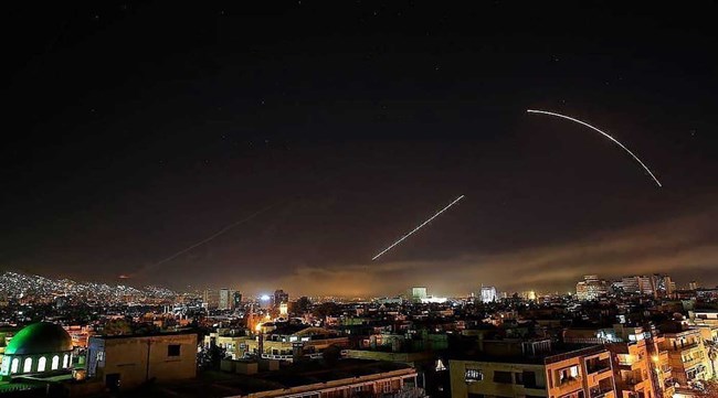 حمله موشکی رژیم صهیونیستی به دمشق سه شهید برجای گذاشت