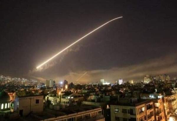 Trois morts dans une frappe aérienne sioniste au sud de Damas
