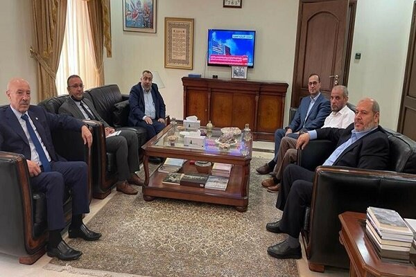 هیأتی از حماس با سفرای برخی کشورها در دوحه دیدار کردند