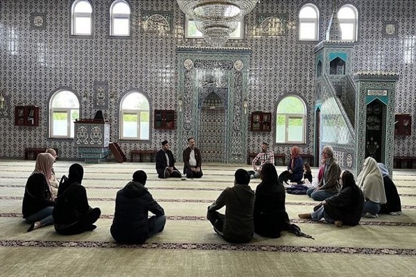 مساجد هولندا تفتح أبوابها لغير المسلمين