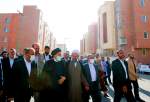 الرئيس الايراني يتفقد مجمعا سكنيا جنوب شرق طهران