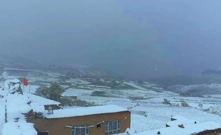 مشاهد  لتساقط الثلوج فی"بامیان" افغانستان  