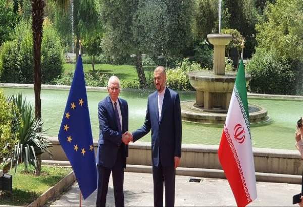 Le ministre des Affaires étrangères iranien rencontre Borrell de l