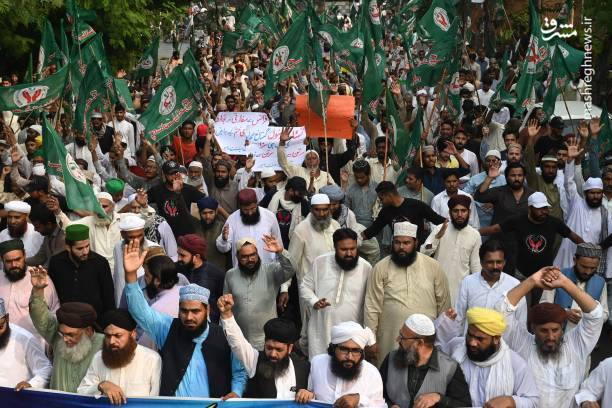 اعتراض مسلمانان پاکستان در پی اقدام ضداسلامی شرکت کره ای