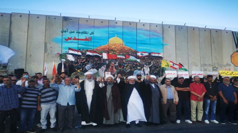 ائتلاف شباب ثورة 14 فبراير البحريني يفتتح جدارية "البحرين .. نحو فلسطين"  