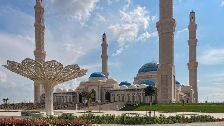 بزرگترین مسجد آسیای میانه افتتاح شد