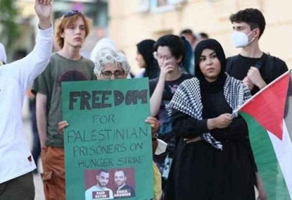 Pro-Palestine Austrians condemn Israeli attack on Gaza Strip
