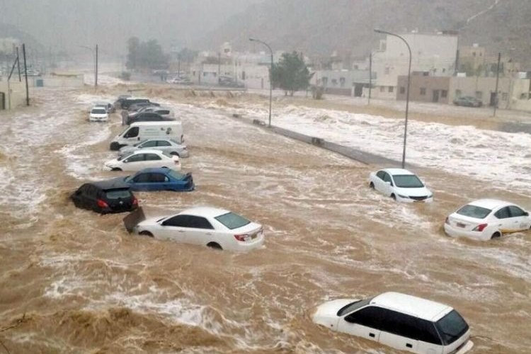 الشرجبي: 91 وفاةً جراء السيول الأخيرة في 15 محافظة يمنية