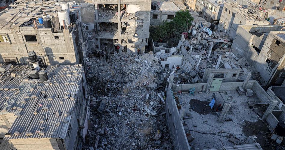 وفد دبلوماسي أوروبي يصل غزة لمعاينة أضرار العدوان الأخير