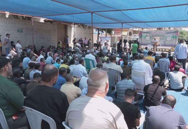Gazans voice solidarity with Palestinian prisoners at Friday prayer