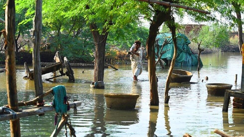 كارثة في باكستان.. إسلام آباد تحصي خسائر فيضانات حولت البلاد إلى محيط من المياه