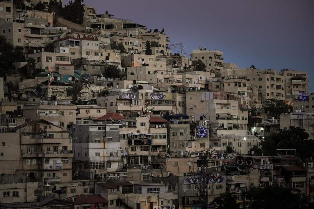 جداريات سلوان تشهد على جرائم مستوطنات الاحتلال في القدس  
