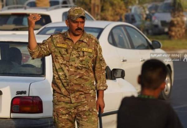 نظامیان عراقی در خدمت زائران اربعین حسینی  