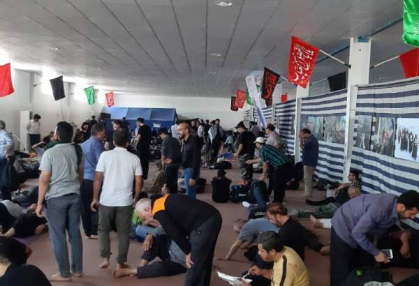 آبرسانی بنیاد برکت به زائران حسینی/ خدمات پزشکی و اقامتی پایانه برکت به راهپیمایان اربعین