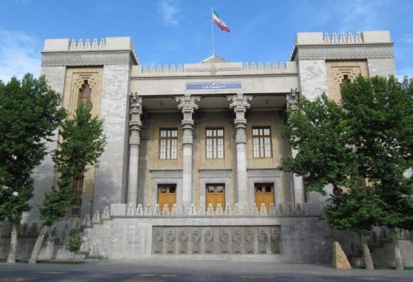 ایرانی محکمہ خارجہ نے تہران میں تعینات برطانوی سفیر "سایمون شرکلیف" کو طلب کرلیا