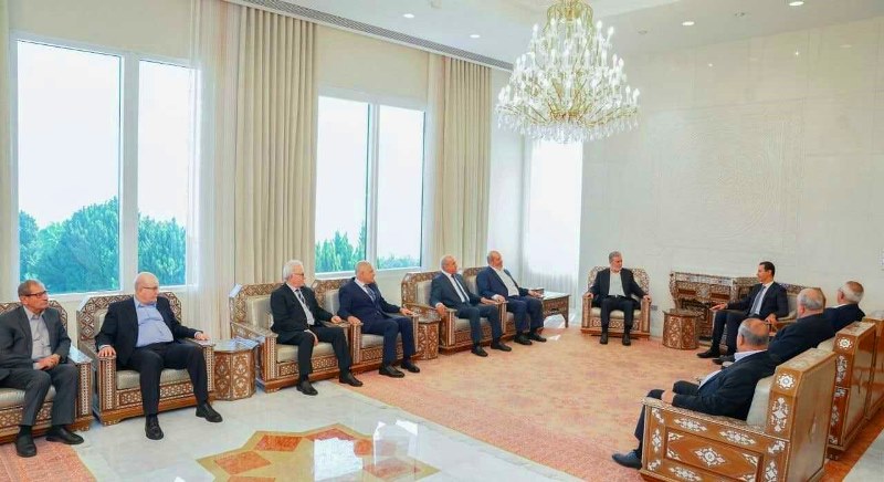 الرئيس بشار الأسد مستقبلاً  وفداً من قادة وممثلي القوى والفصائل الفلسطينية