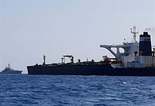 کشف محموله بزرگ سوخت قاچاق از نفتکش خارجی توسط سپاه پاسداران در آبهای خلیج فارس