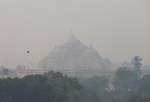 New Delhi announces restrictions, closes schools over “alarming” air pollution
