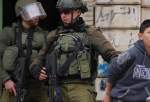 Israeli forces injure Palestinian man, kidnap son in Ramallah