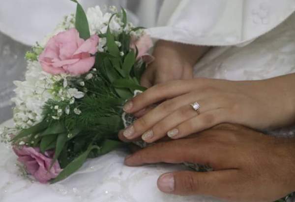 گروه جهادی شهید حججی جشن ازدواج 21 زوج مینابی را برگزار کرد